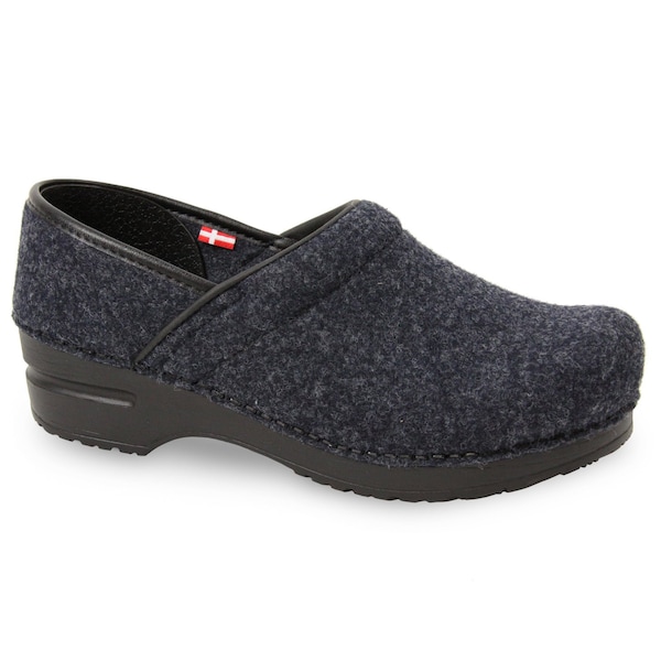 Women's Closed Back Clog, Recycled PET Upper, Polyurethane Outsole, Navy, Size 10.5-11 M